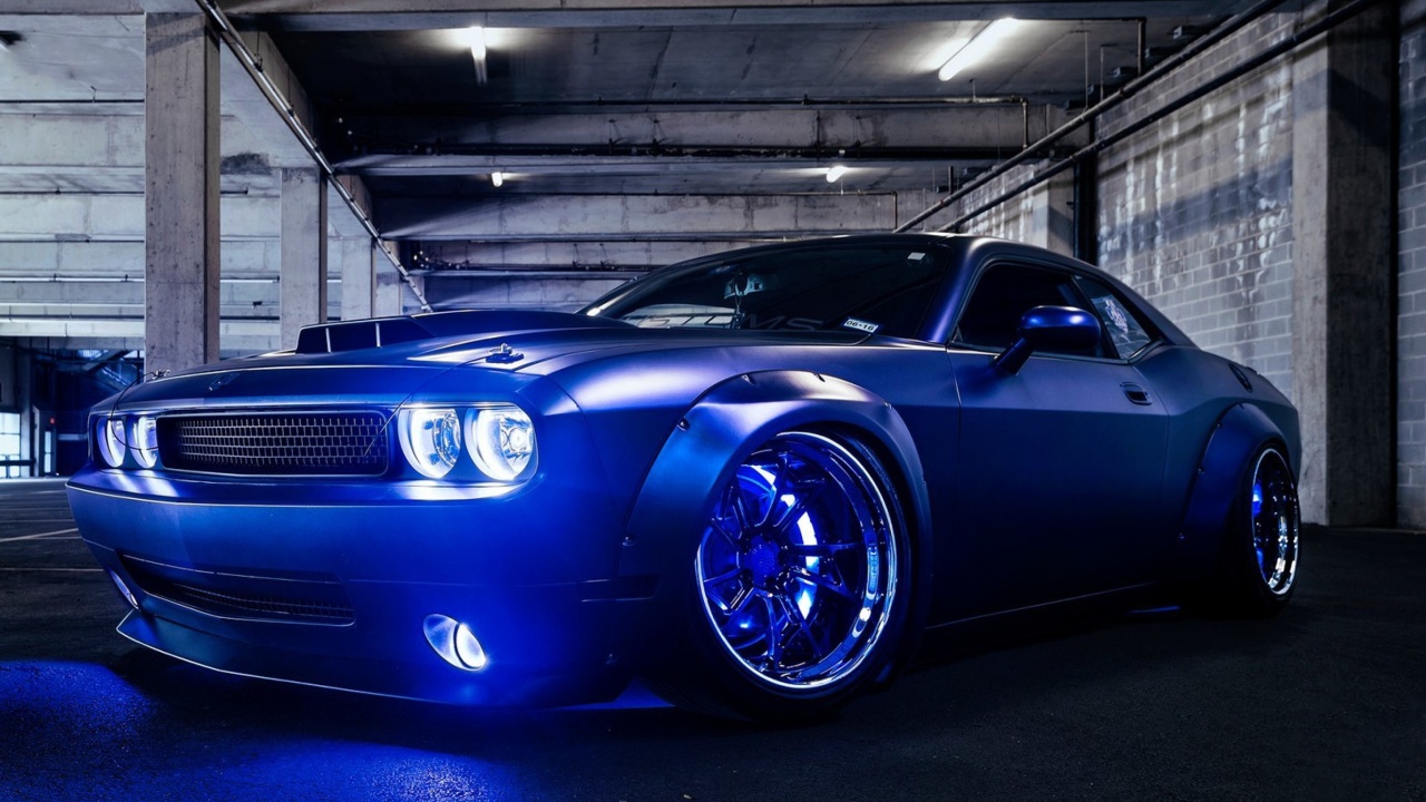 Sfondi Blue Dodge Challenger 1280x720