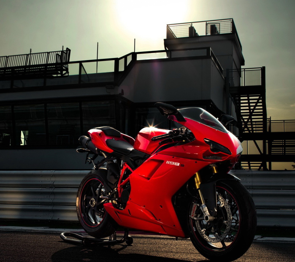 Screenshot №1 pro téma Bike Ducati 1198 960x854