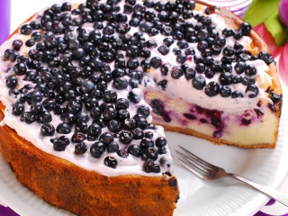 Fondo de pantalla Fresh Blueberry Cake 320x240