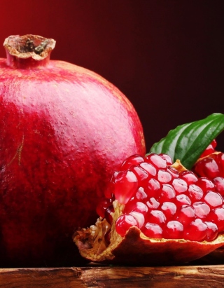 Kostenloses Pomegranate Wallpaper für Nokia X6