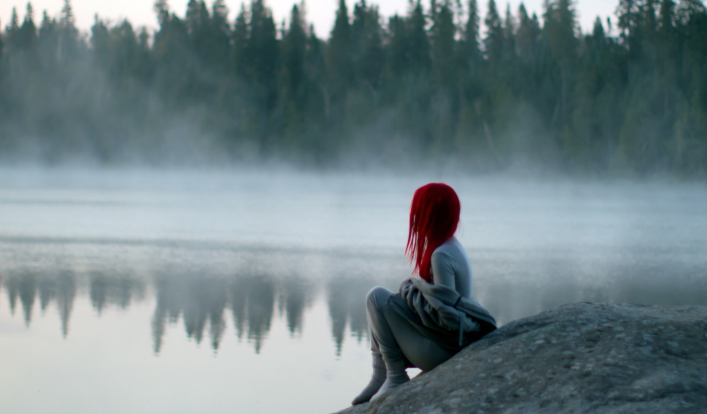 Girl With Red Hair And Lake Fog screenshot #1 1024x600