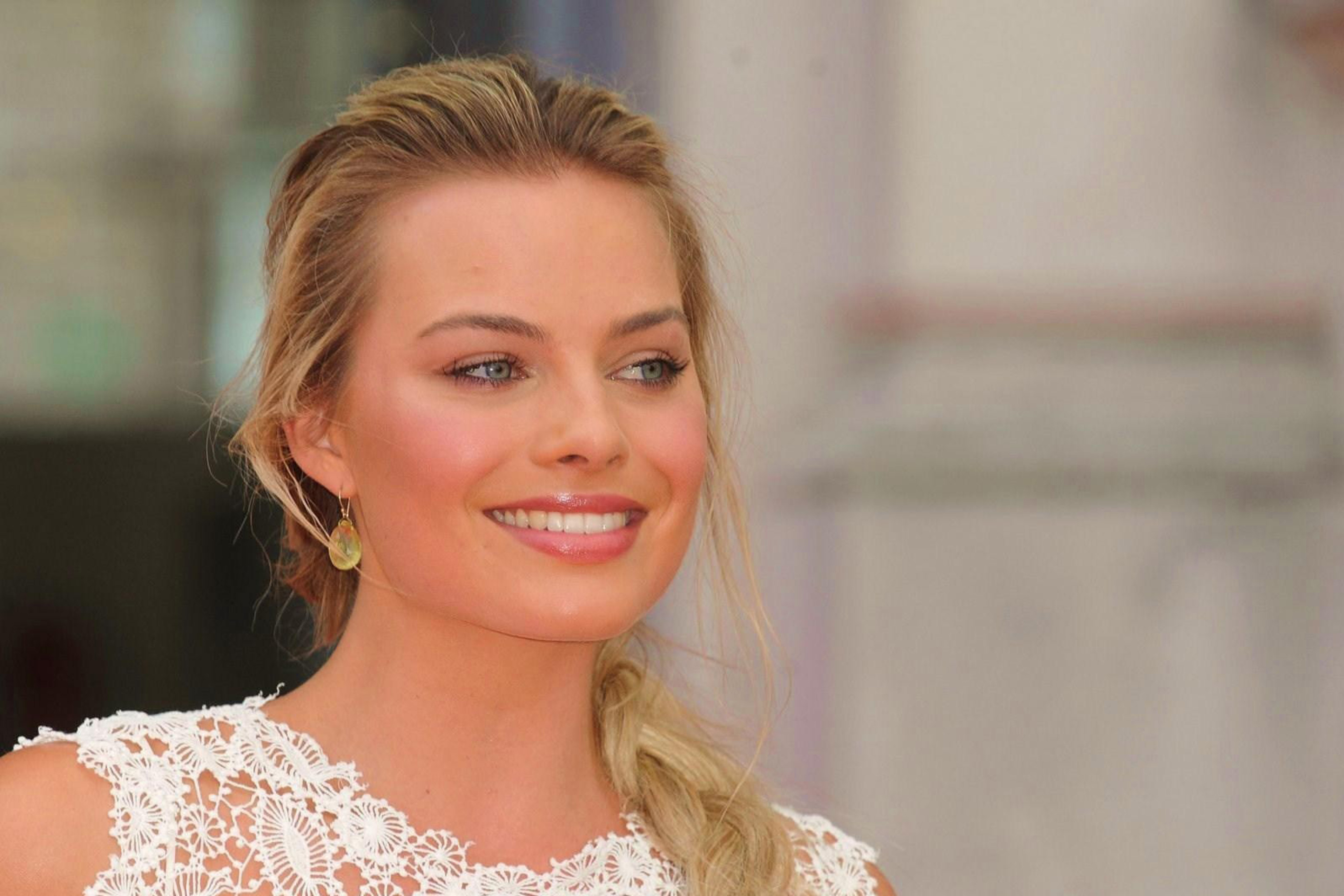 Screenshot №1 pro téma Margot Robbie Actress 2880x1920