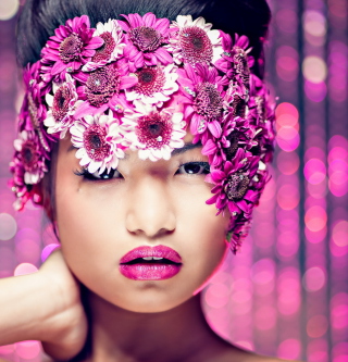 Asian Fashion Model With Pink Flower Wreath - Obrázkek zdarma pro iPad 3