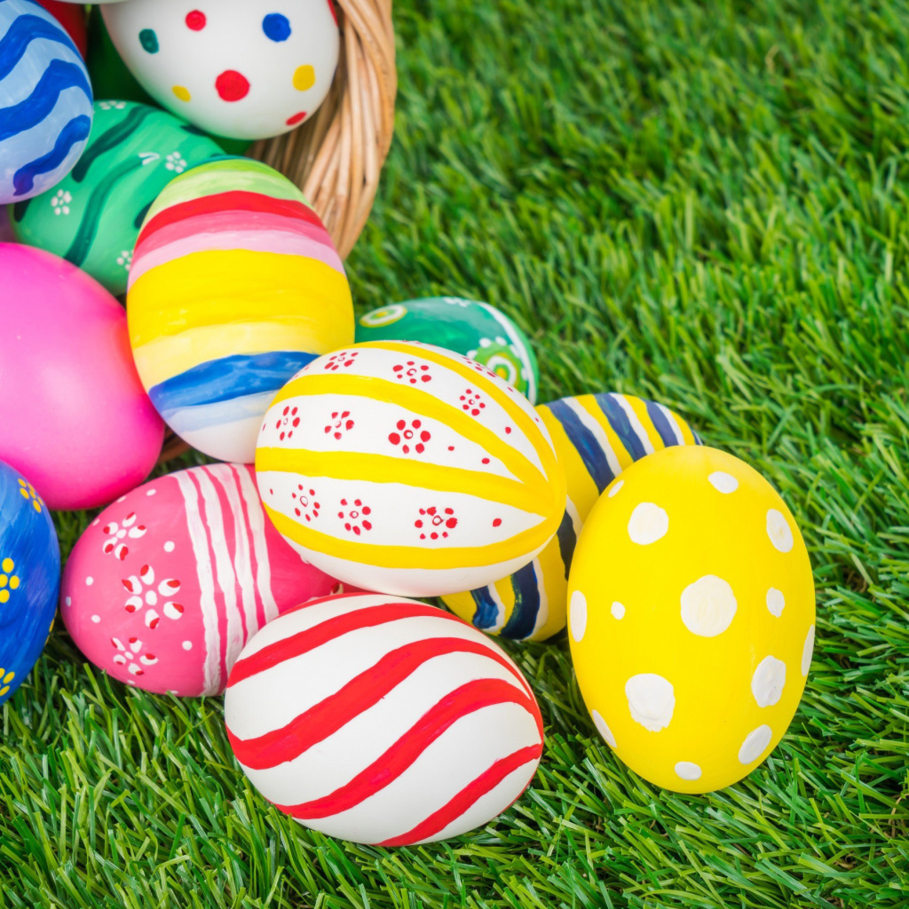 Обои Easter Eggs and Nest 1024x1024