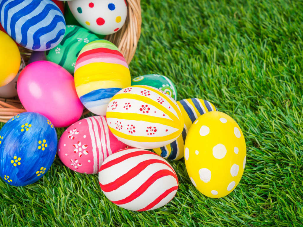 Обои Easter Eggs and Nest 1024x768