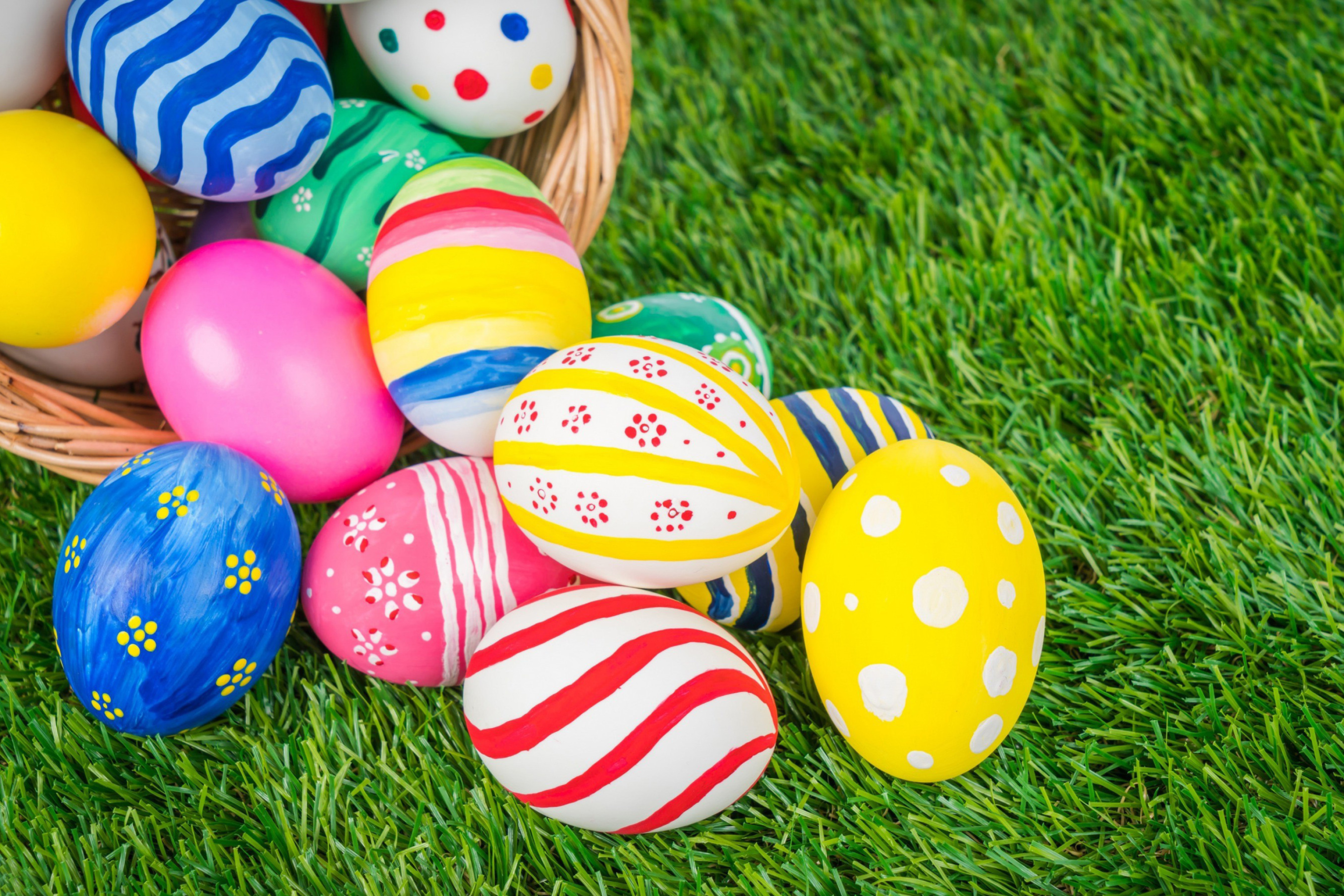 Обои Easter Eggs and Nest 2880x1920