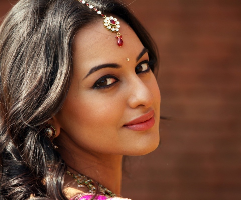 Screenshot №1 pro téma Sonakshi Sinha 480x400