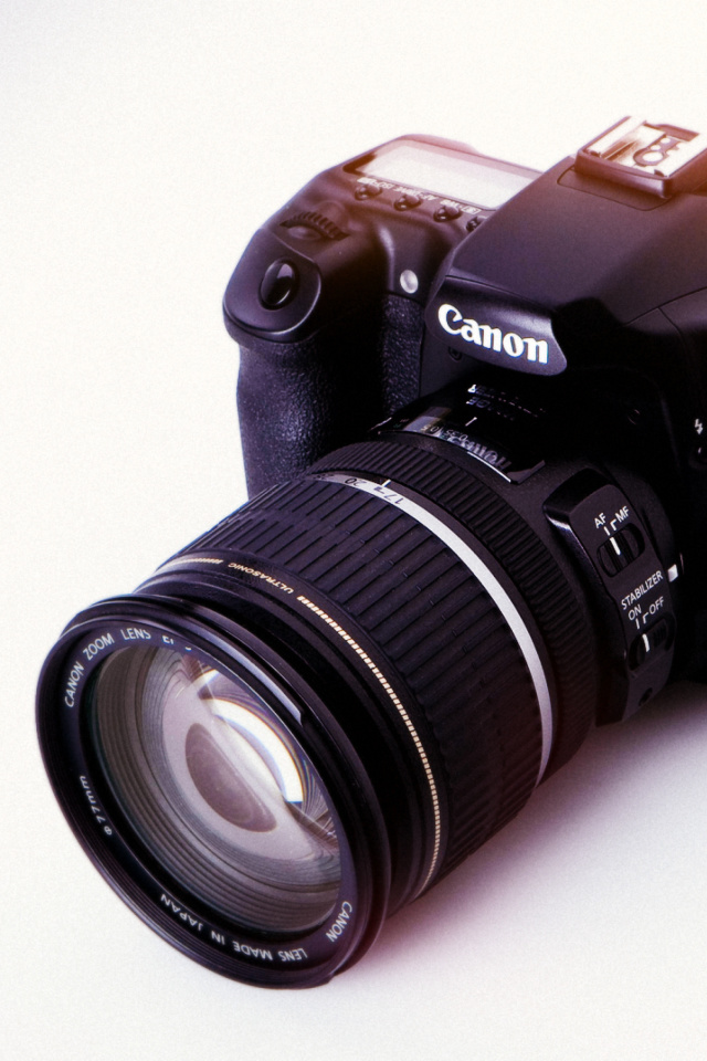 Обои Canon EOS 40D Digital SLR Camera 640x960