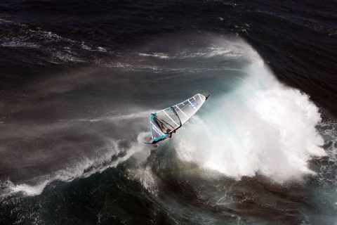 Fondo de pantalla Big Wave Windsurfing 480x320