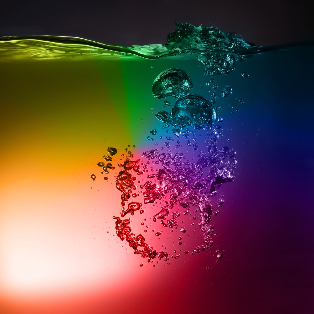 Das Rainbow Water Wallpaper 1024x1024