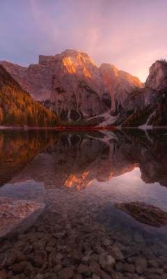 Sfondi Mountain Lake 240x400