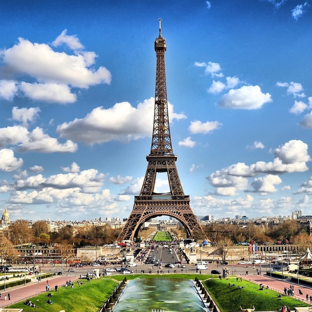 Das Eiffel Tower Wallpaper 1024x1024