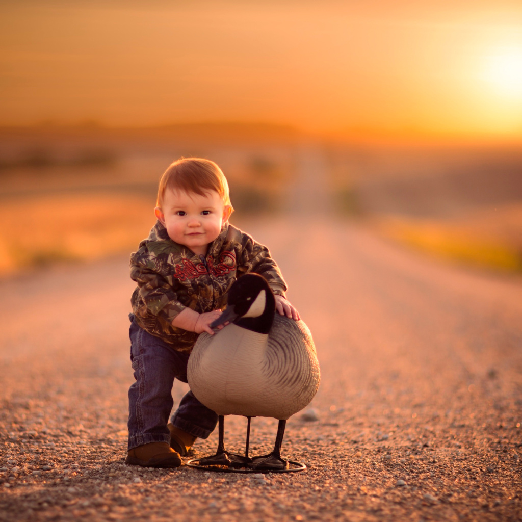 Kid and Duck wallpaper 1024x1024