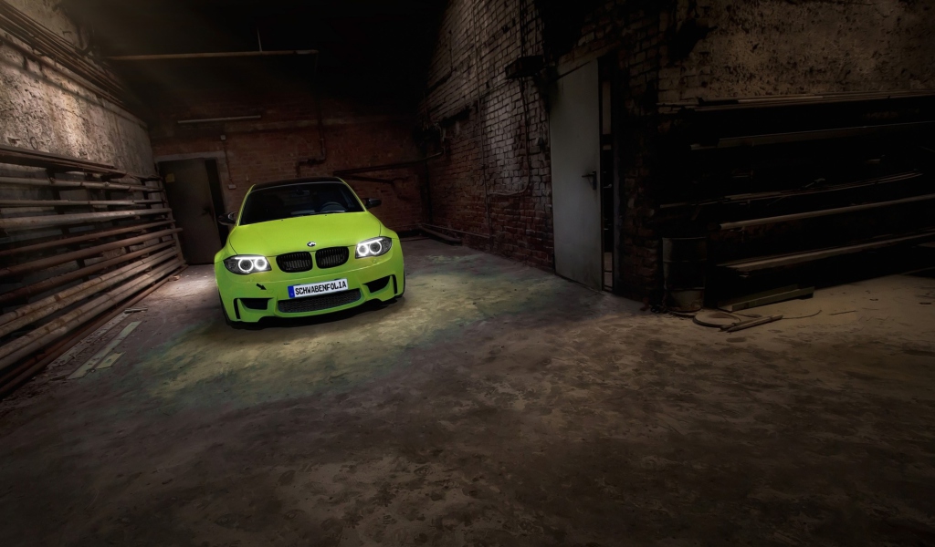 Screenshot №1 pro téma BMW 1 Series M Coupe 1024x600