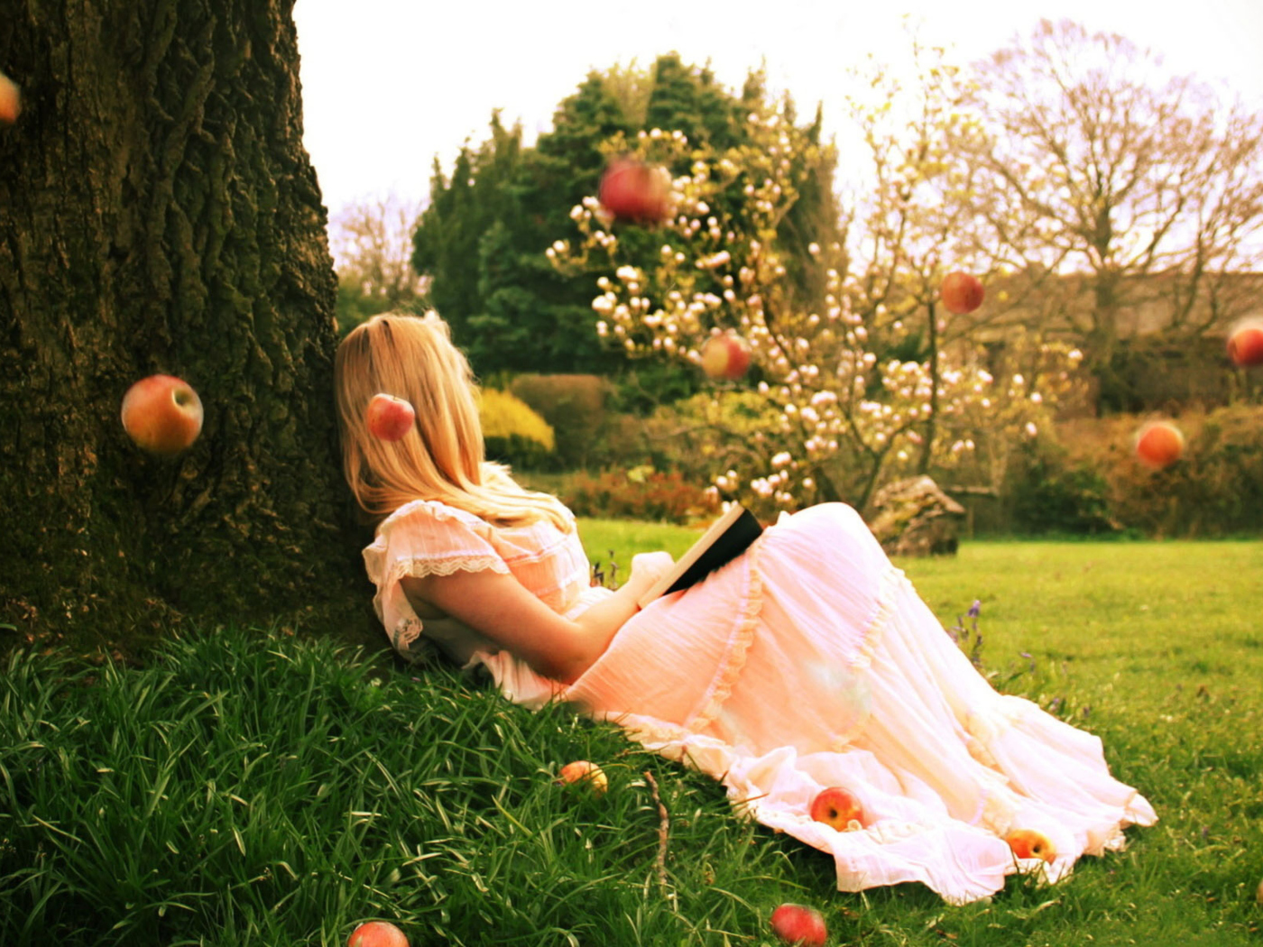 Blonde Girl Reading Book Under Tree screenshot #1 1400x1050