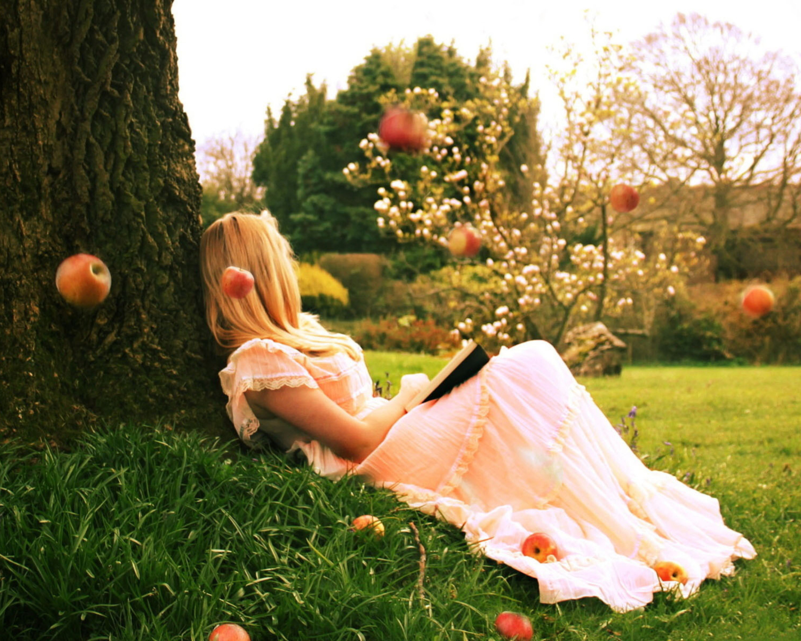 Blonde Girl Reading Book Under Tree screenshot #1 1600x1280