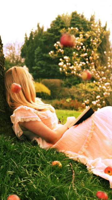 Screenshot №1 pro téma Blonde Girl Reading Book Under Tree 360x640
