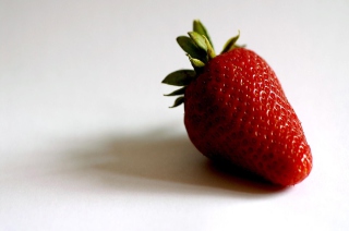 Strawberry - Obrázkek zdarma pro Sony Xperia Z