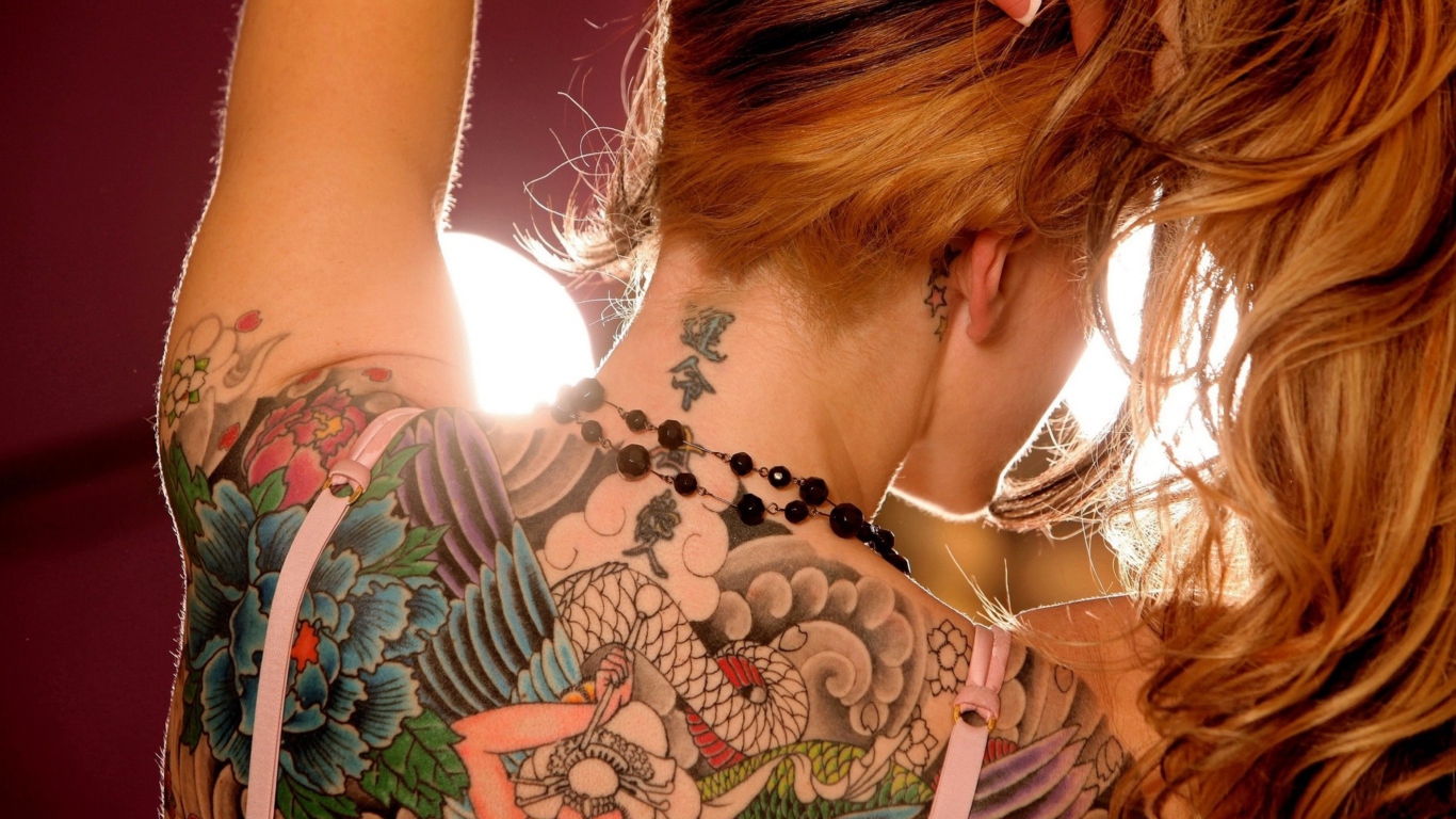 Tattooed Girl's Back wallpaper 1366x768