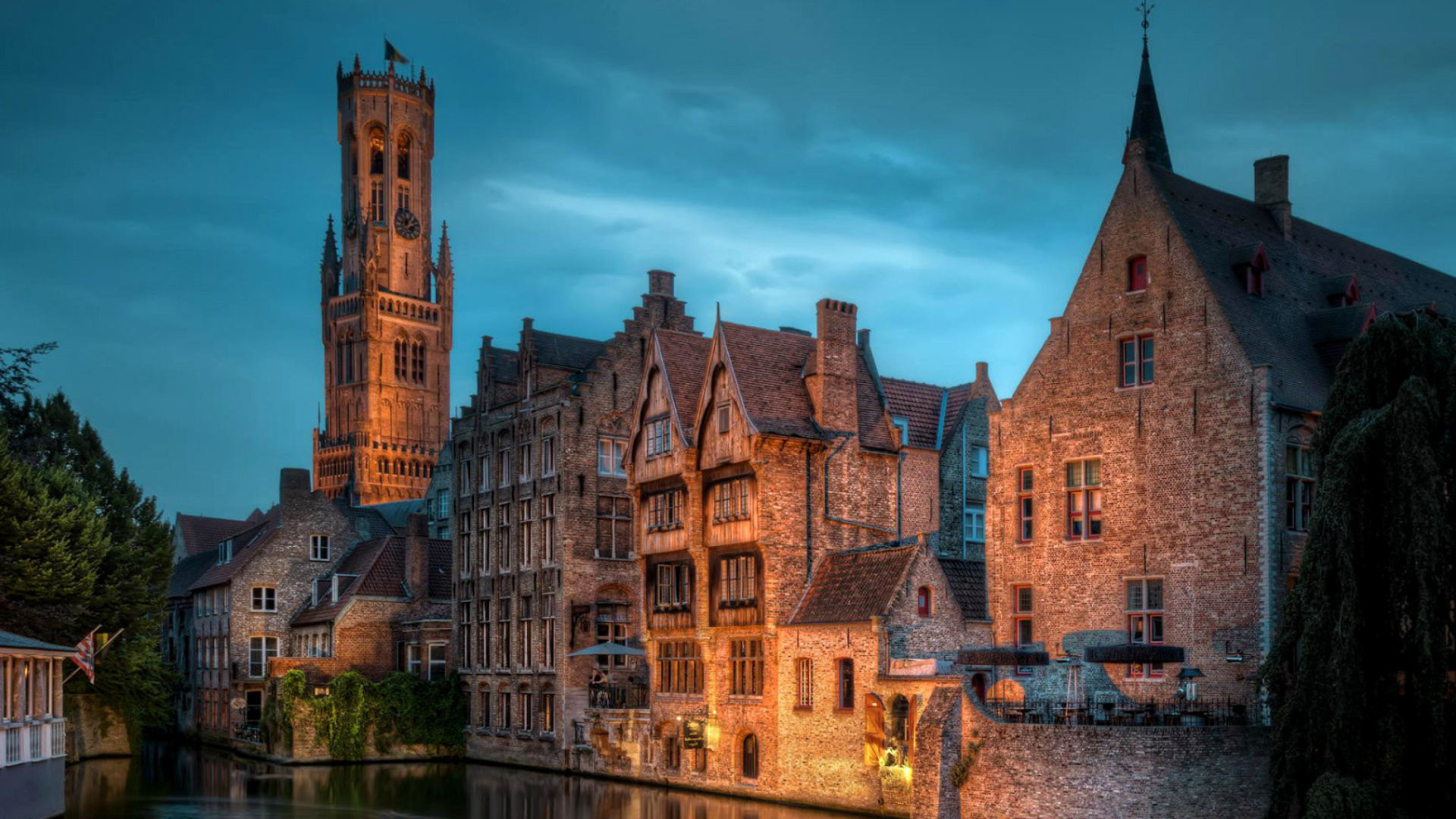 Обои Bruges city on canal 1920x1080