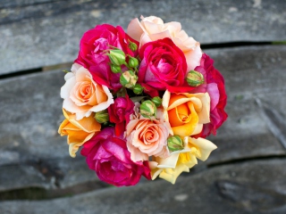 Amazing Roses Bouquet screenshot #1 320x240