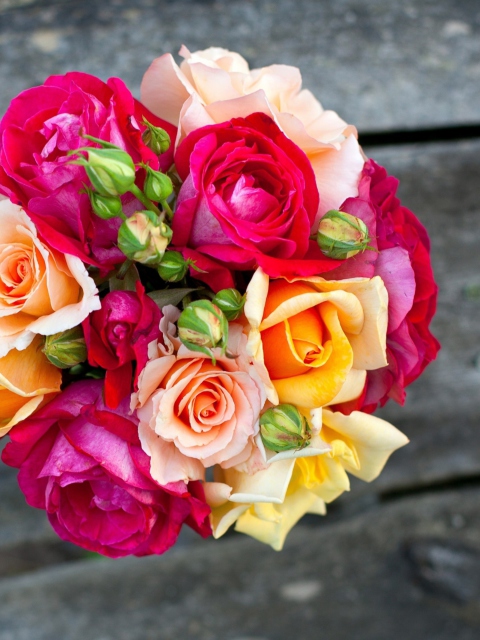 Fondo de pantalla Amazing Roses Bouquet 480x640