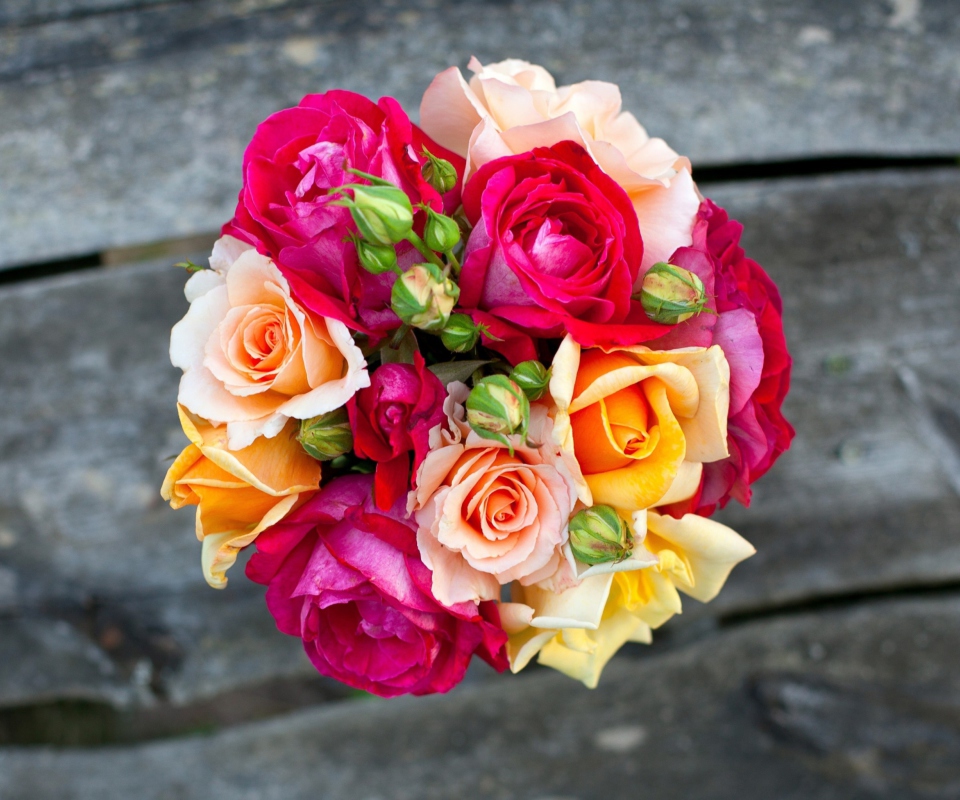 Das Amazing Roses Bouquet Wallpaper 960x800