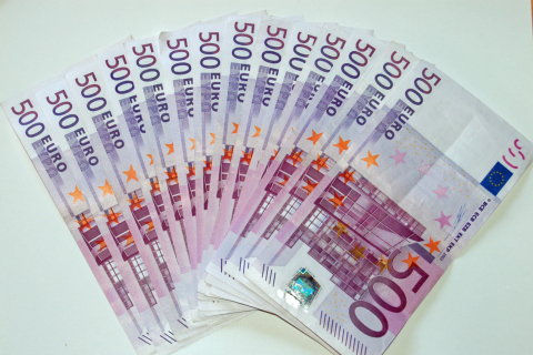 Fondo de pantalla 500 Euro Cash 480x320