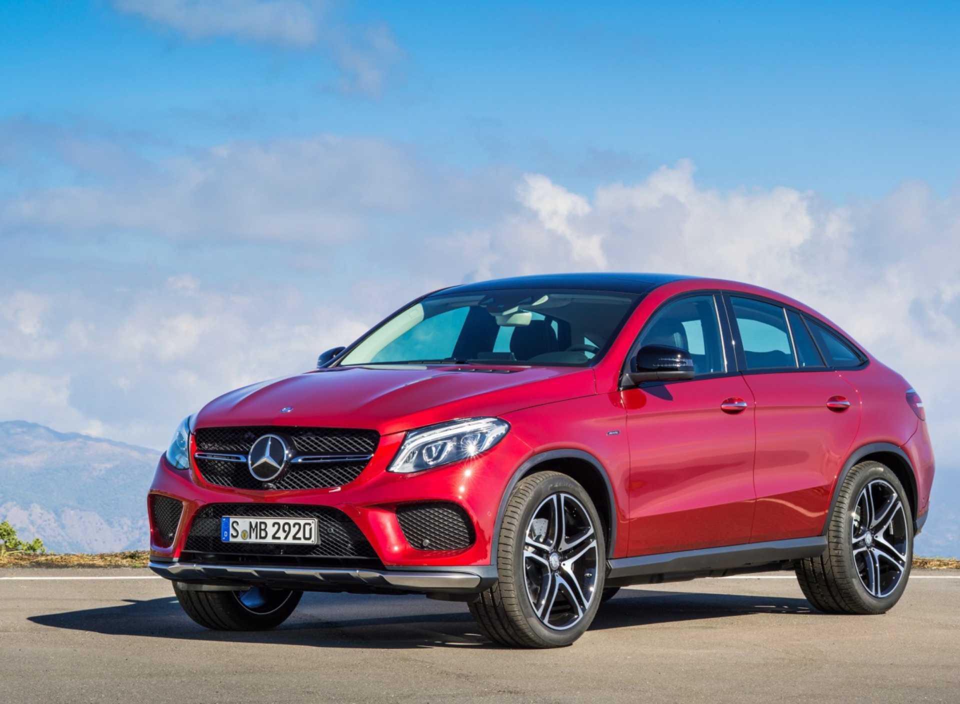 2016 Mercedes Benz GLE 450 AMG Red wallpaper 1920x1408
