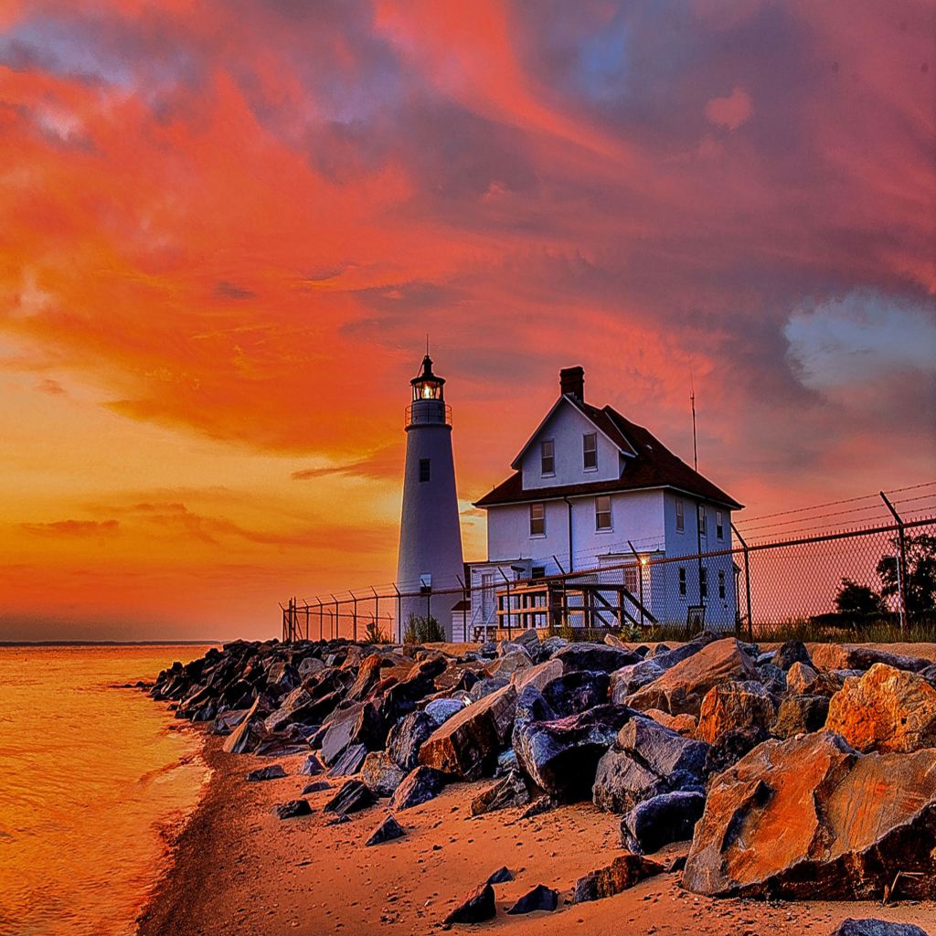 Обои Lighthouse In Michigan 1024x1024