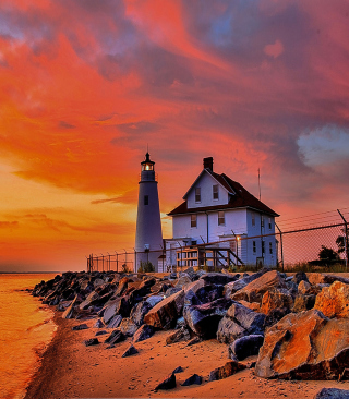 Lighthouse In Michigan sfondi gratuiti per iPhone 4