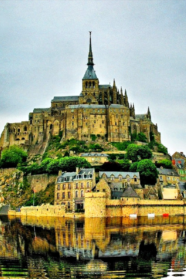 Normandy, Mont Saint Michel screenshot #1 640x960