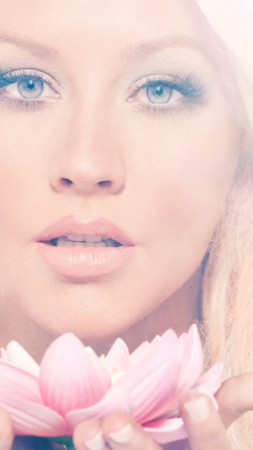 Обои Christina Aguilera With Lotus 360x640