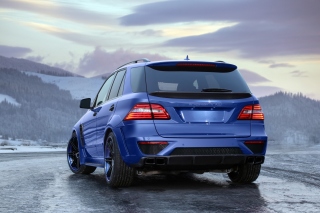 Free 2012 Mercedes Benz ML63 AMG Picture for Android, iPhone and iPad