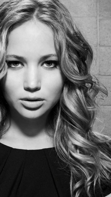 Das Jennifer Lawrence Black And White Portrait Wallpaper 360x640