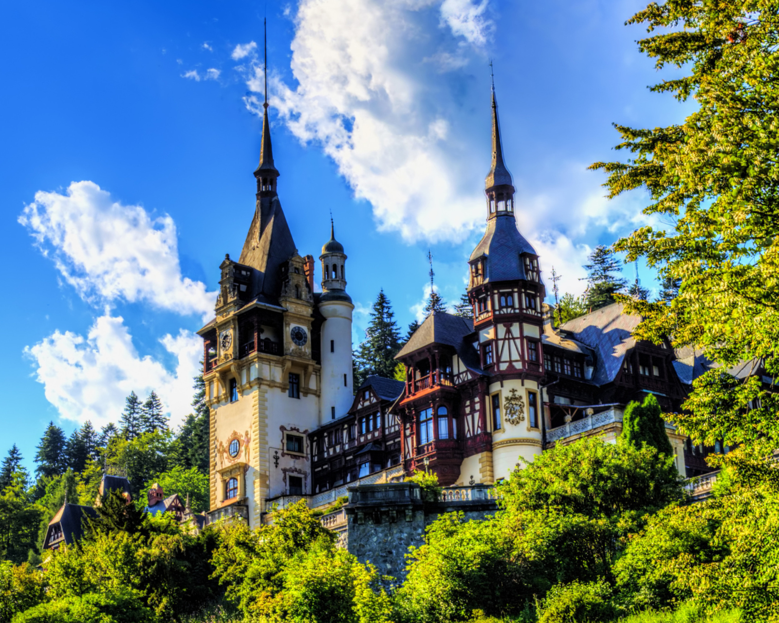 Screenshot №1 pro téma Peles Castle In Romania 1600x1280