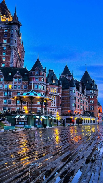 Château Frontenac - Grand Hotel in Quebec wallpaper 360x640