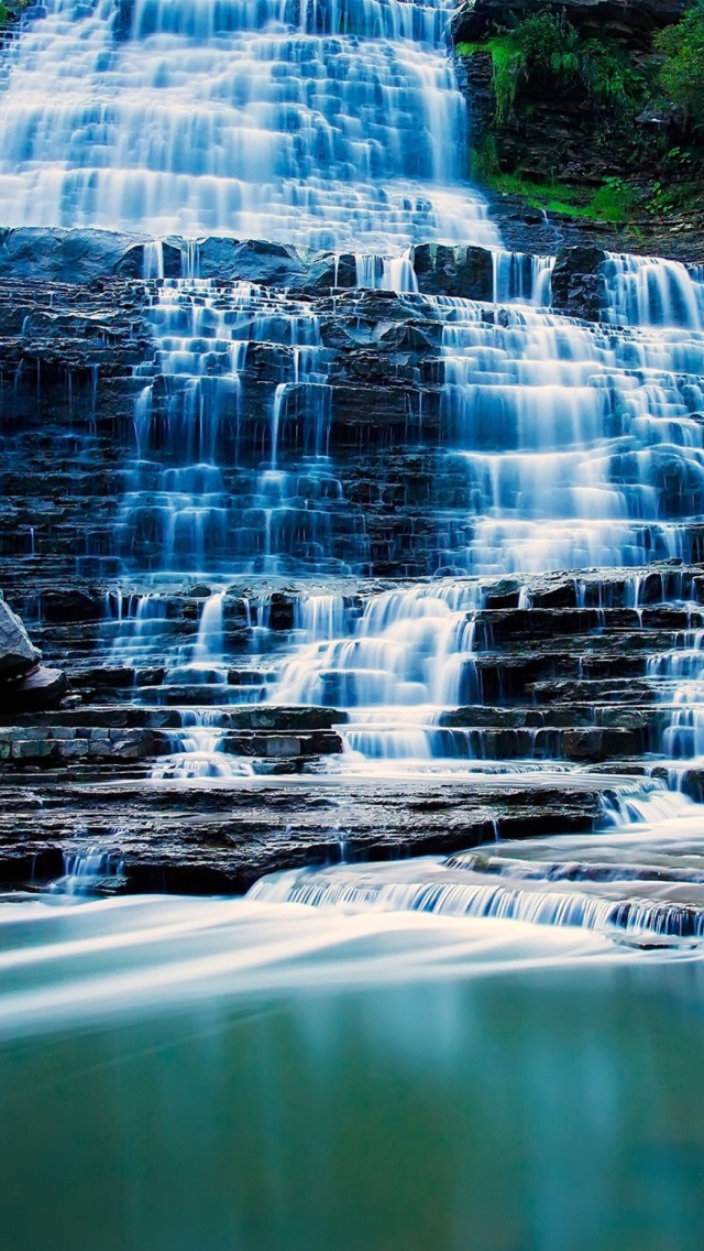 Fondo de pantalla Albion Falls cascade waterfall in Hamilton, Ontario, Canada 640x1136
