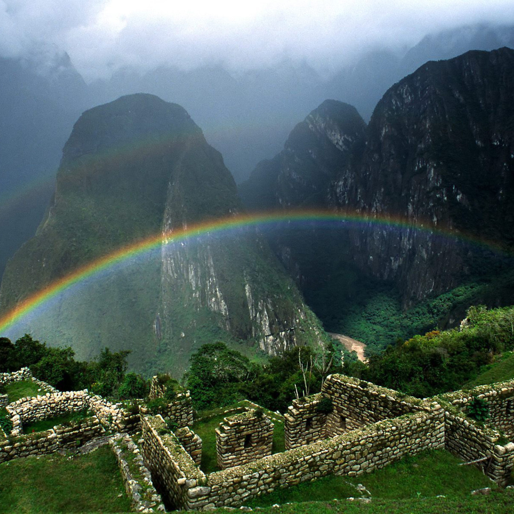 Screenshot №1 pro téma Rainbow Over Machu Picchu 2048x2048