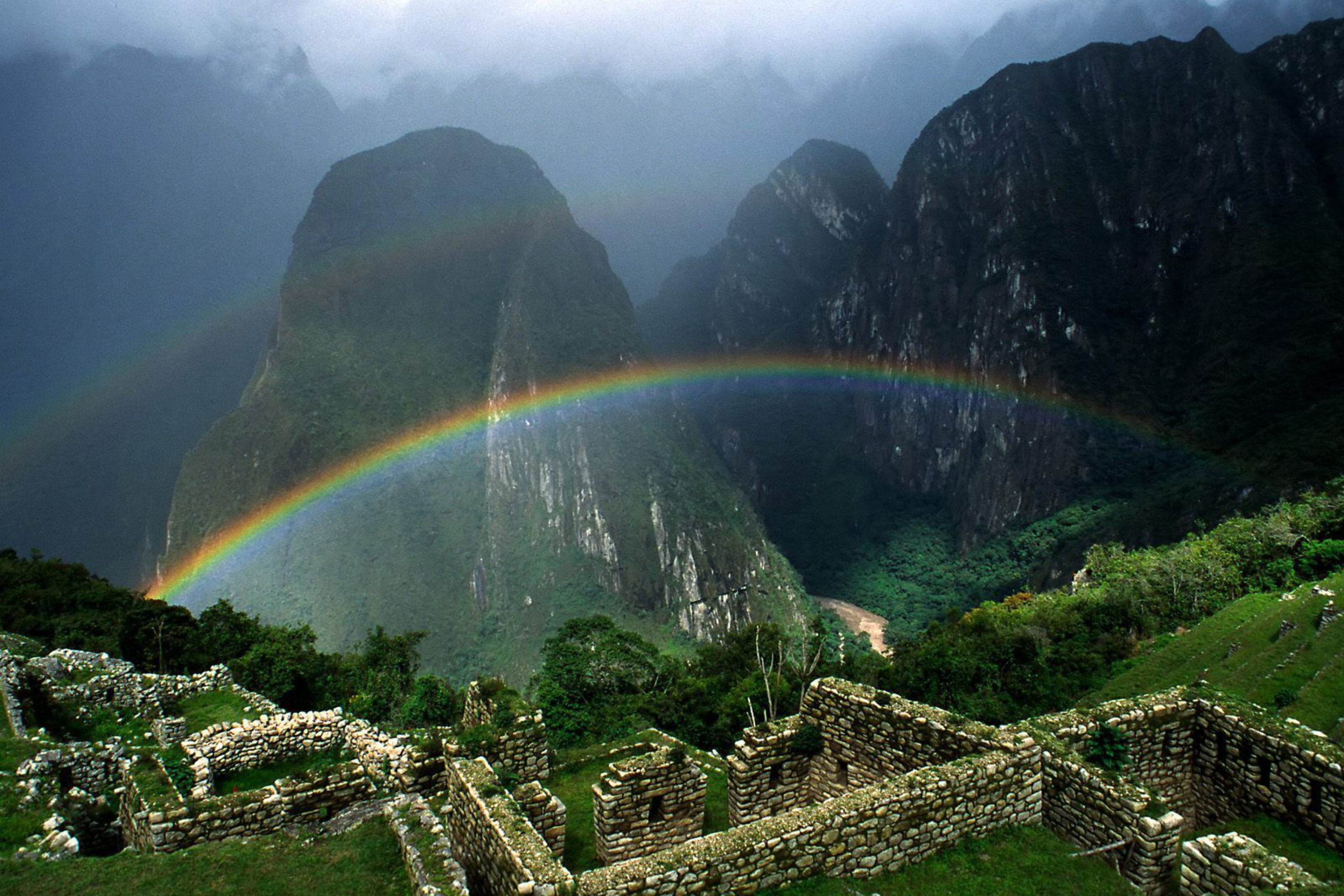 Screenshot №1 pro téma Rainbow Over Machu Picchu 2880x1920