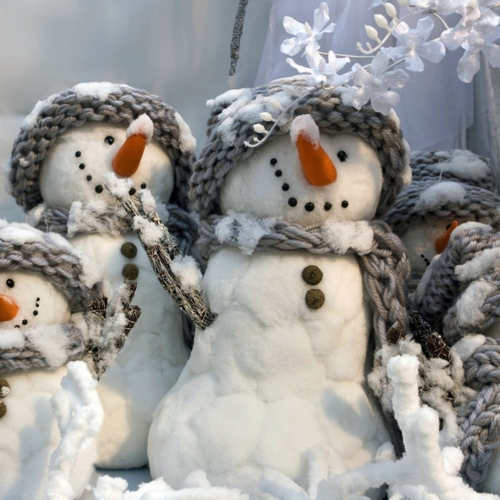 Обои Cute Snowmen 1024x1024