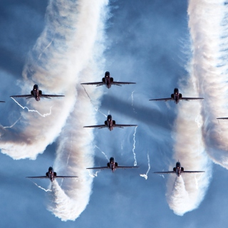 Kostenloses Royal Air Force Aerobatic Team Wallpaper für 128x128