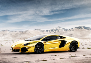 Kostenloses Lamborghini Yellow Glance Wallpaper für Android, iPhone und iPad