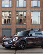 Обои 2018 MINI Cooper Clubman 176x220