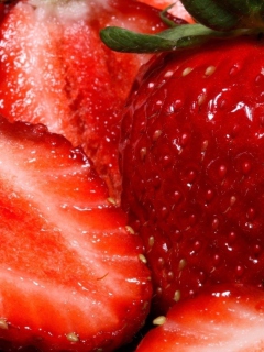 Das Strawberries Wallpaper 240x320