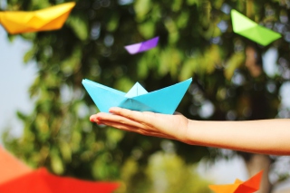 Blue Origami Boat - Obrázkek zdarma pro Nokia X5-01