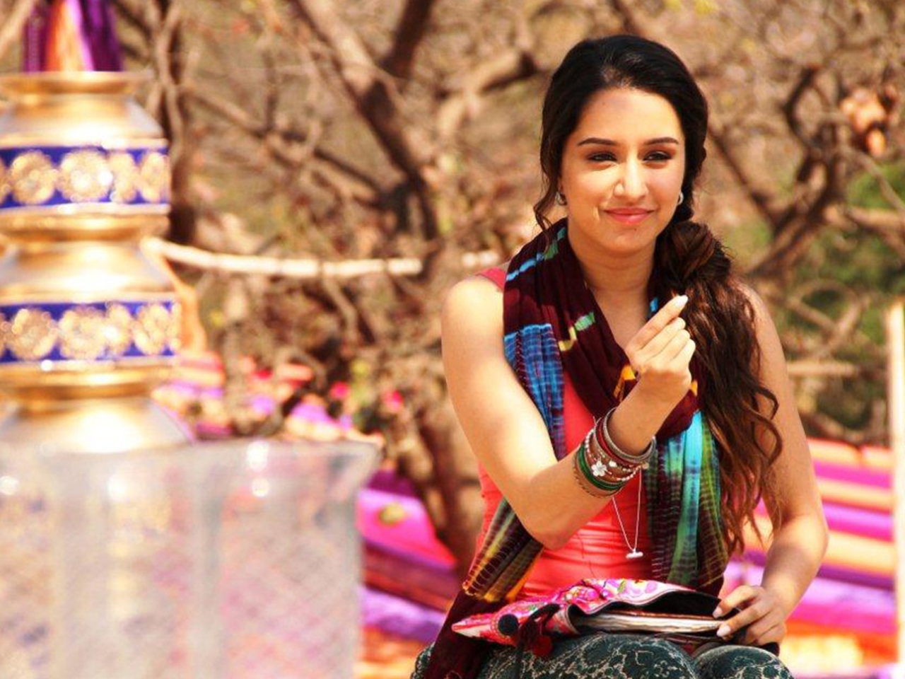 Screenshot №1 pro téma Shraddha Kapoor 1280x960