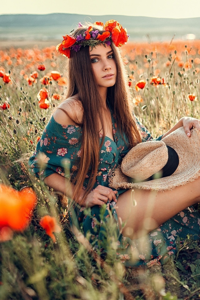 Girl in Poppy Field wallpaper 640x960