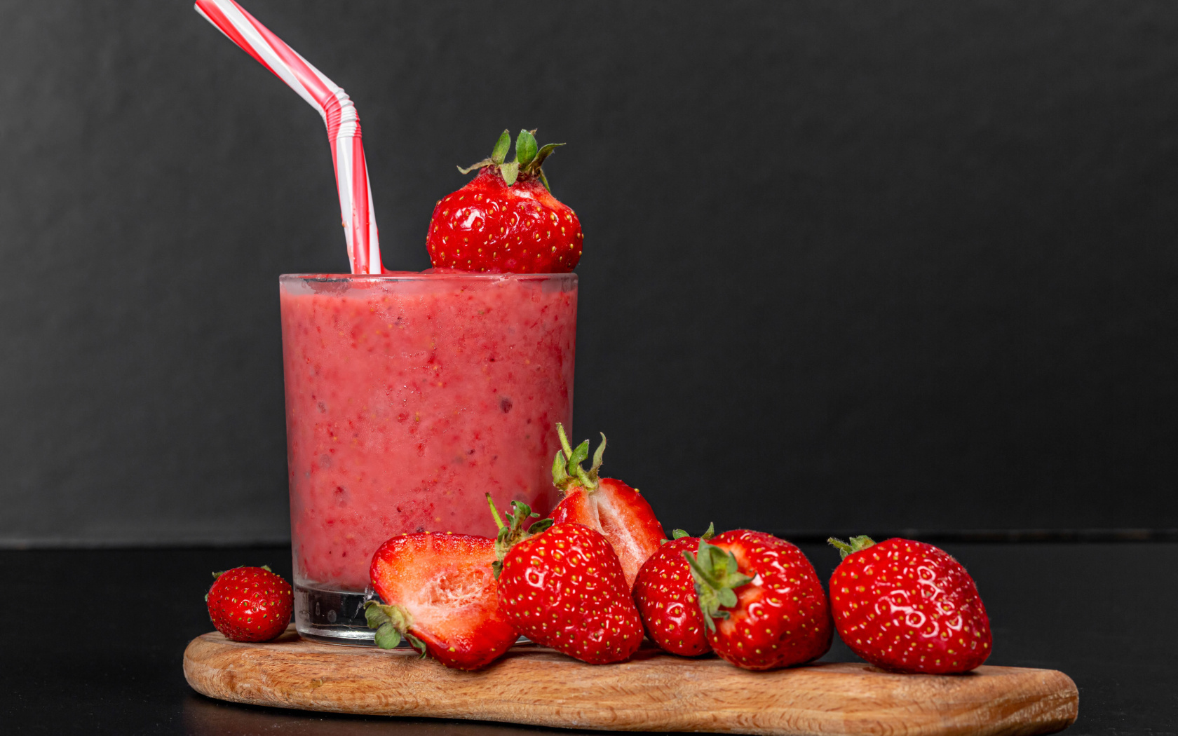 Das Strawberry smoothie Wallpaper 1680x1050