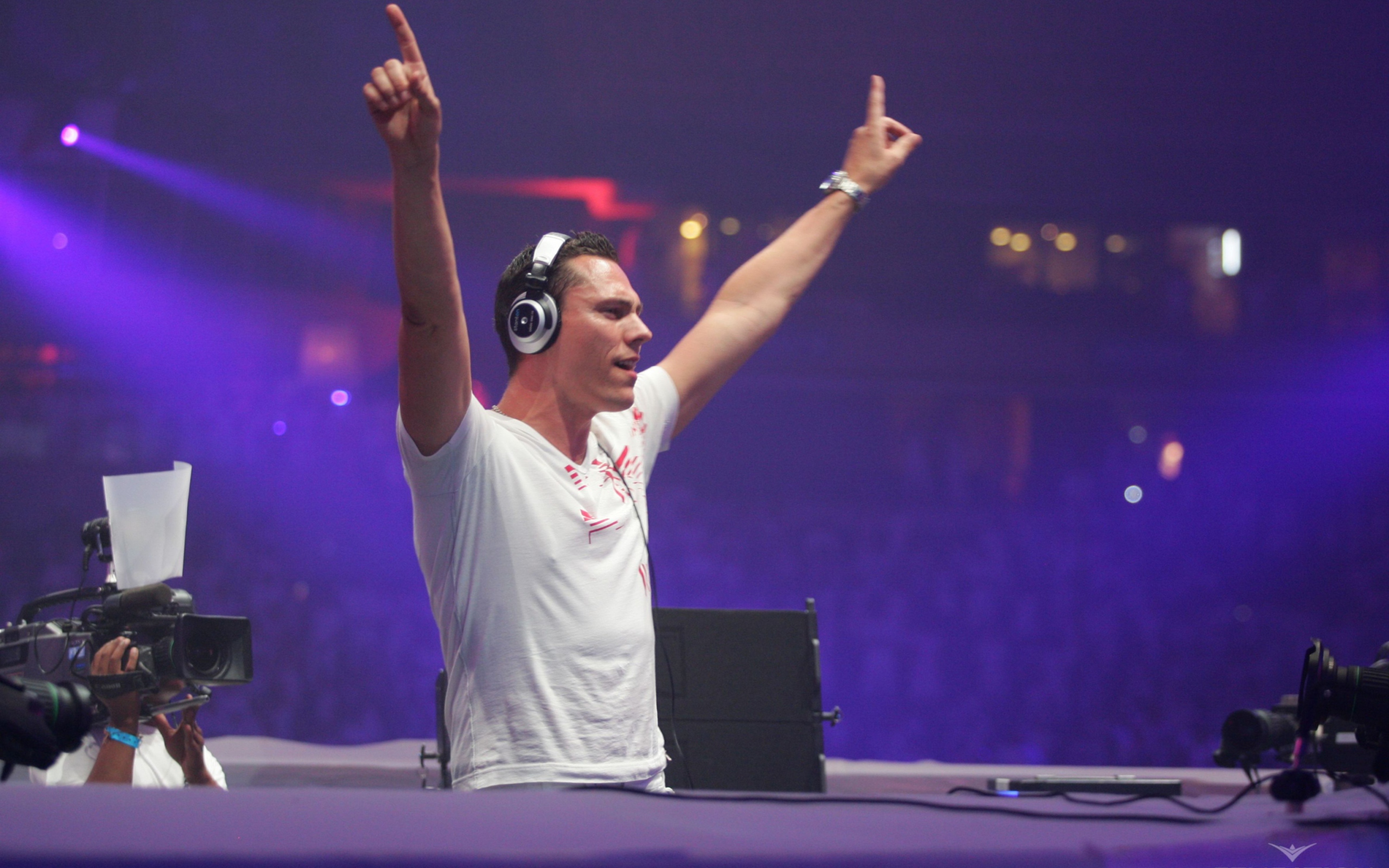 Screenshot №1 pro téma Sensation White - Dj Tiesto 2560x1600